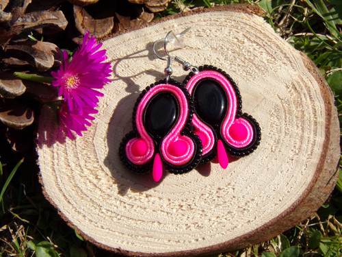 Sutaškové náušnice Neon Pink II