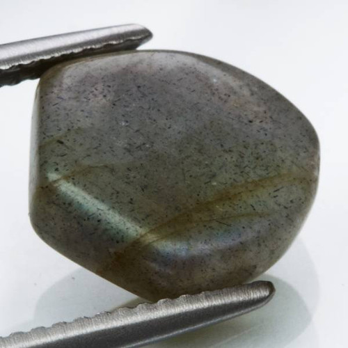 Labradorit -- Madagaskar -- 3,93ct