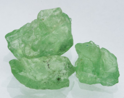 Tsavorit!! -- Keňa -- 0,75ct 3ks — foto 1