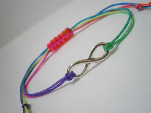 Infinity - neonový náramek (Unisex) — foto 1