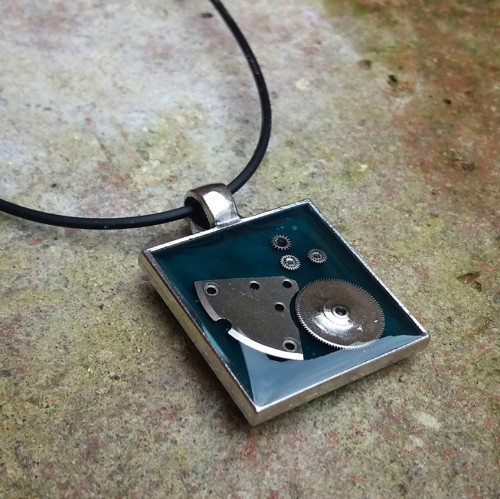 Smaragdový - steampunk — foto 1