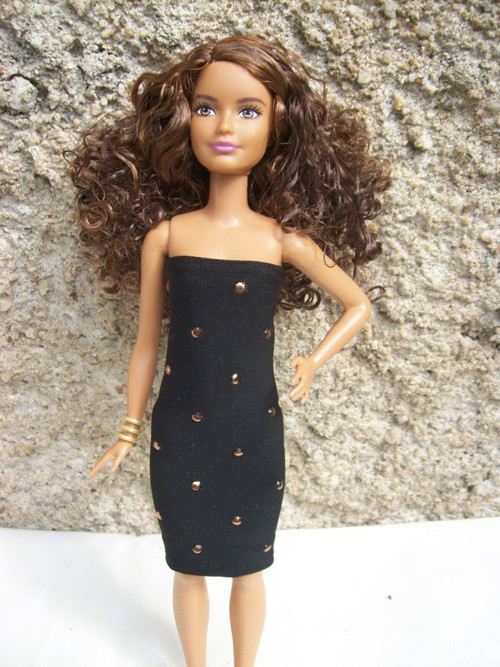 Šaty pro Petite Barbie — foto 1