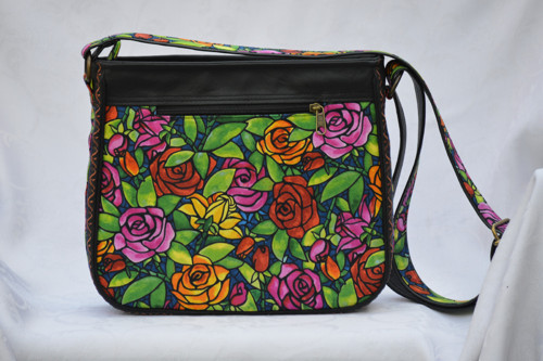 CROSSBODY - Vitráž — foto 1