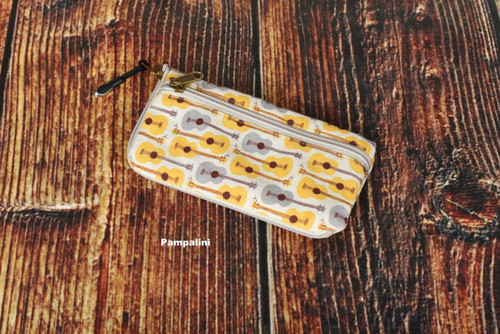 Obal na smartphone s kapsičkou na drobnosti