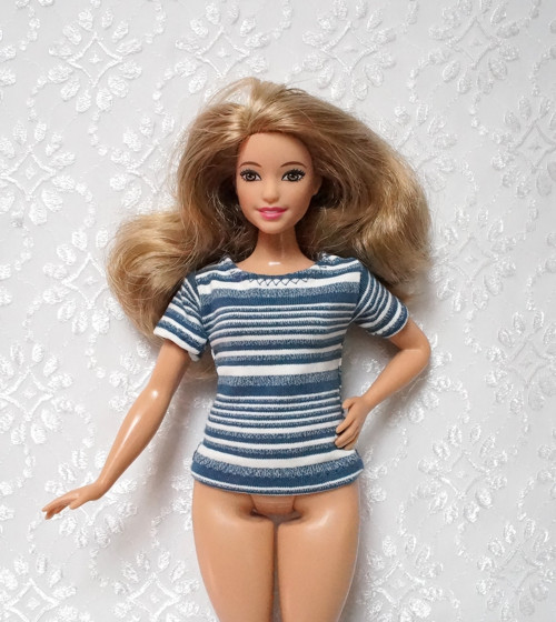 Tričko pro Barbie 2016 - curvy - baculku — foto 1