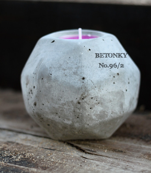 No.96/2 Betonový svícen — foto 1