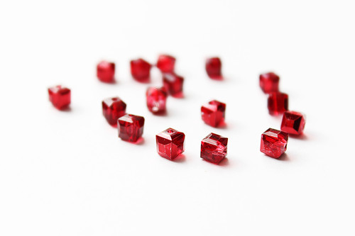 8ks - Skleněná broušená krychle - 4 mm — foto 1