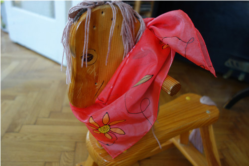 Červený šáteček — foto 1