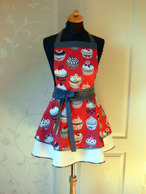 Cupcakes zástěrka červená — foto 1
