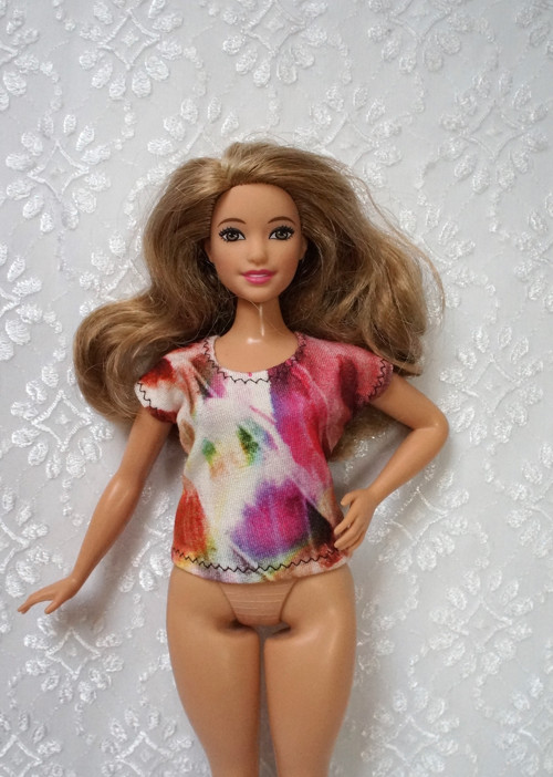 Tričko pro Barbie 2016 - curvy - baculku — foto 1
