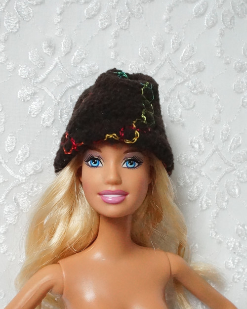 Čepice pro Barbie — foto 1
