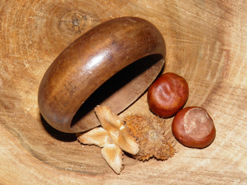 Dřevěný náramek — foto 1