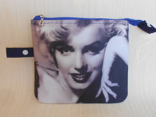 Taštička - Marilyn + puntík na modré — foto 1
