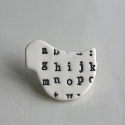 Messinger Black (porcelánová brož) — foto 1