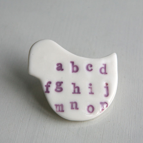 Messinger Violet (porcelánová brož) — foto 1