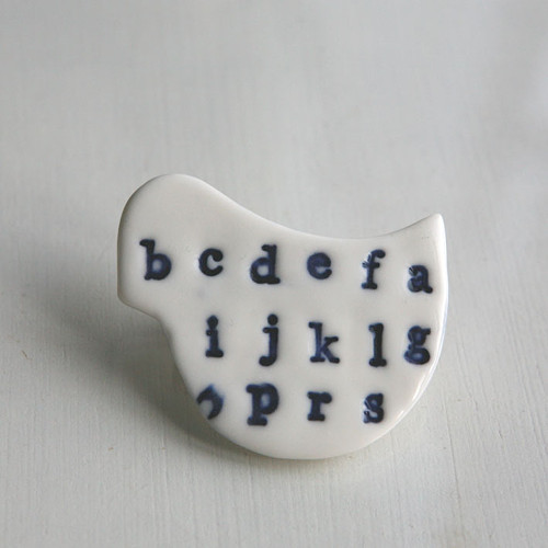 Messinger Blue (porcelánová brož) — foto 1
