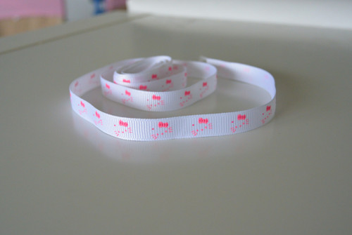 Rypsová stuha bílá hello kitty 0,9 cm — foto 1