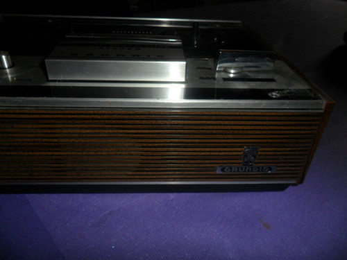 Magnetofon -starý.