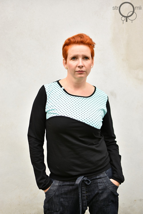 Černé s puntíkem, vel. XL — foto 1