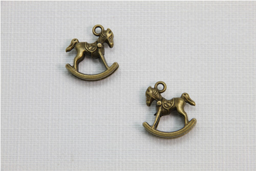 Přívěsek houpací koník 17x16mm (po 2ks)