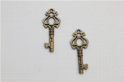 Přívěsek klíček 27x10mm (po 2 ks)