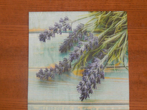 Ubrousek na decoupage - levandule na dřevu