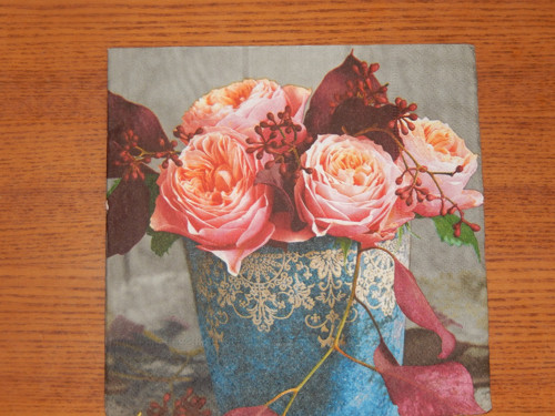 Ubrousek na decoupage - květiny v modrém kyblíku