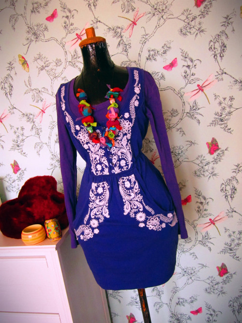 Šaty&triko violet folklore — foto 1