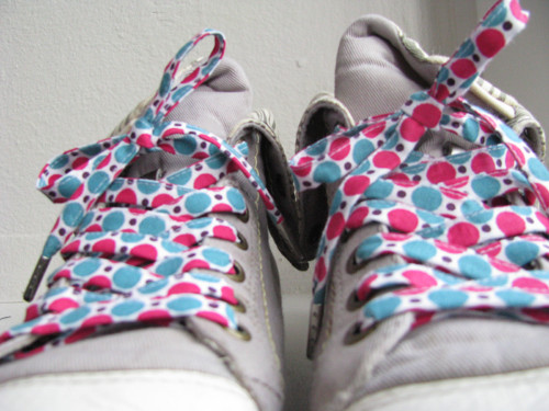 Tkaničky do bot //dots// — foto 1