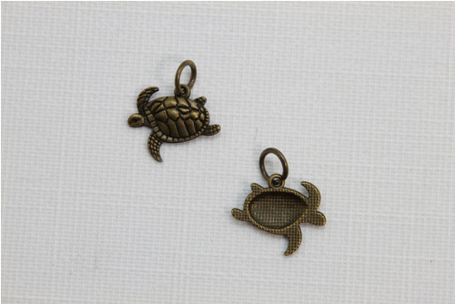 Přívěsek želvička 15x20mm (po 10 ks)