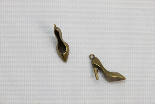 Přívěsek střevíček 20x18mm (po 2 ks)