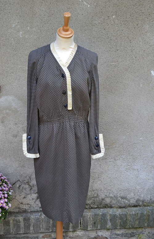 Puntikatá elegance - šaty * — foto 1