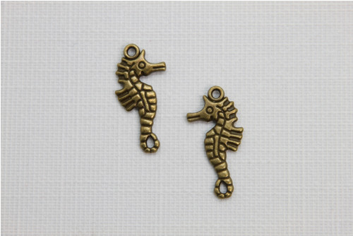 Přívěsek mořský koník 32x16mm (po 1 ks)