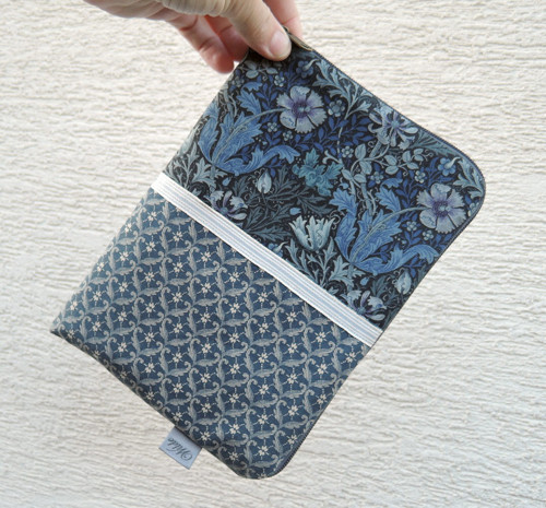 Obal na tablet - Chrpy — foto 1