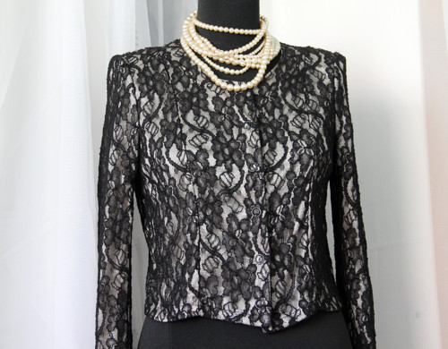 Celokrajkový černý chic jacket
