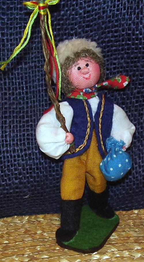 Chlapec s pomlázkou — foto 1