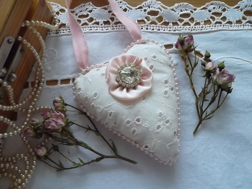 Se starožitným skleněným knoflíkem — foto 1