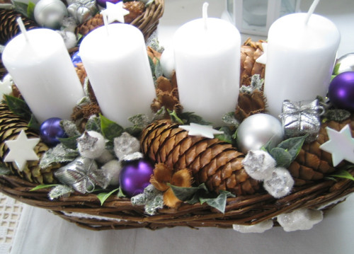 Adventní košíček bílofialkový - rezervace — foto 1