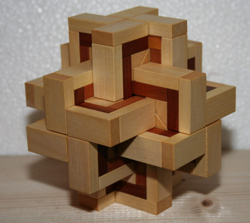 Dřevěný hlavolam Viper Cross — foto 1
