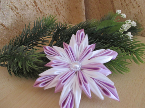 Bílofialová-.vánoční vločka. — foto 1