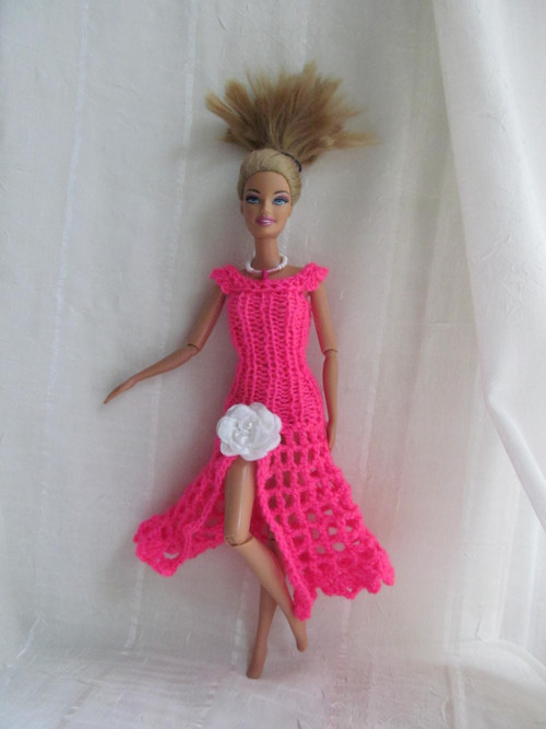 Společenské šaty pro Barbie — foto 1