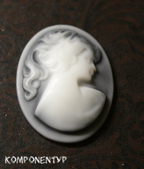 Akrylový kabošon Dáma kamej, 40x 30 mm