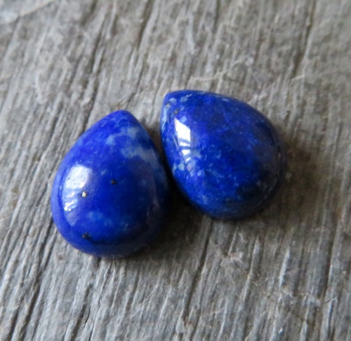 Lapis lazuli, kapičky 8x10 mm, pár č.4 — foto 1