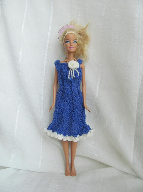 Romantické šaty pro Barbie s kytičkou — foto 1