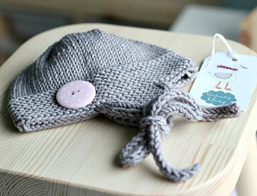 Čepička s klapkami 2-4 měsíce — foto 1
