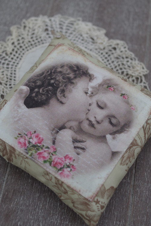 Nostalgický minipolštářek andělský — foto 1
