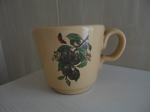 Hrnek švestky — foto 1