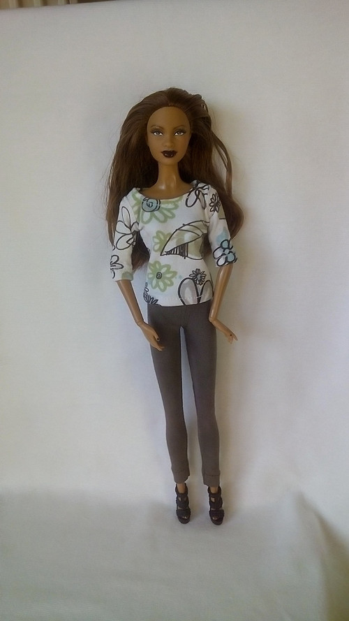 Legíny a tričko pro Barbie — foto 1
