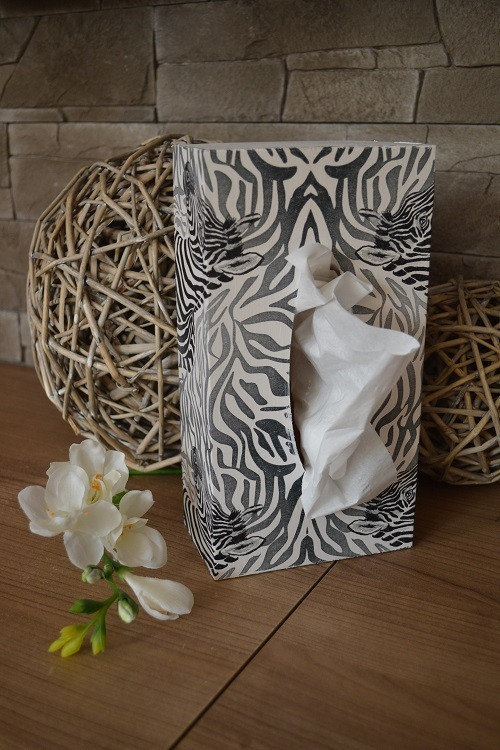 Dřevěná krabička na kapesníky - box zebra — foto 1