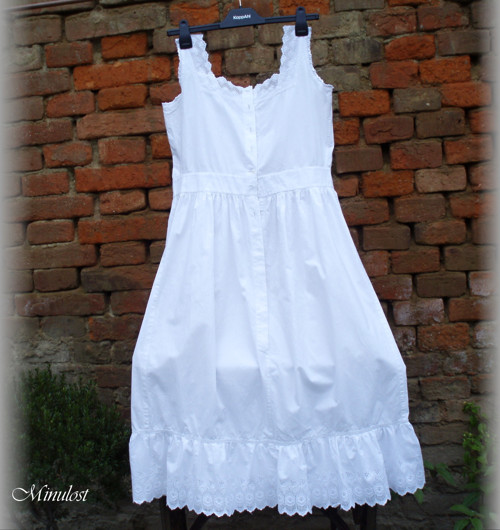 Noční košilka VIII — foto 1